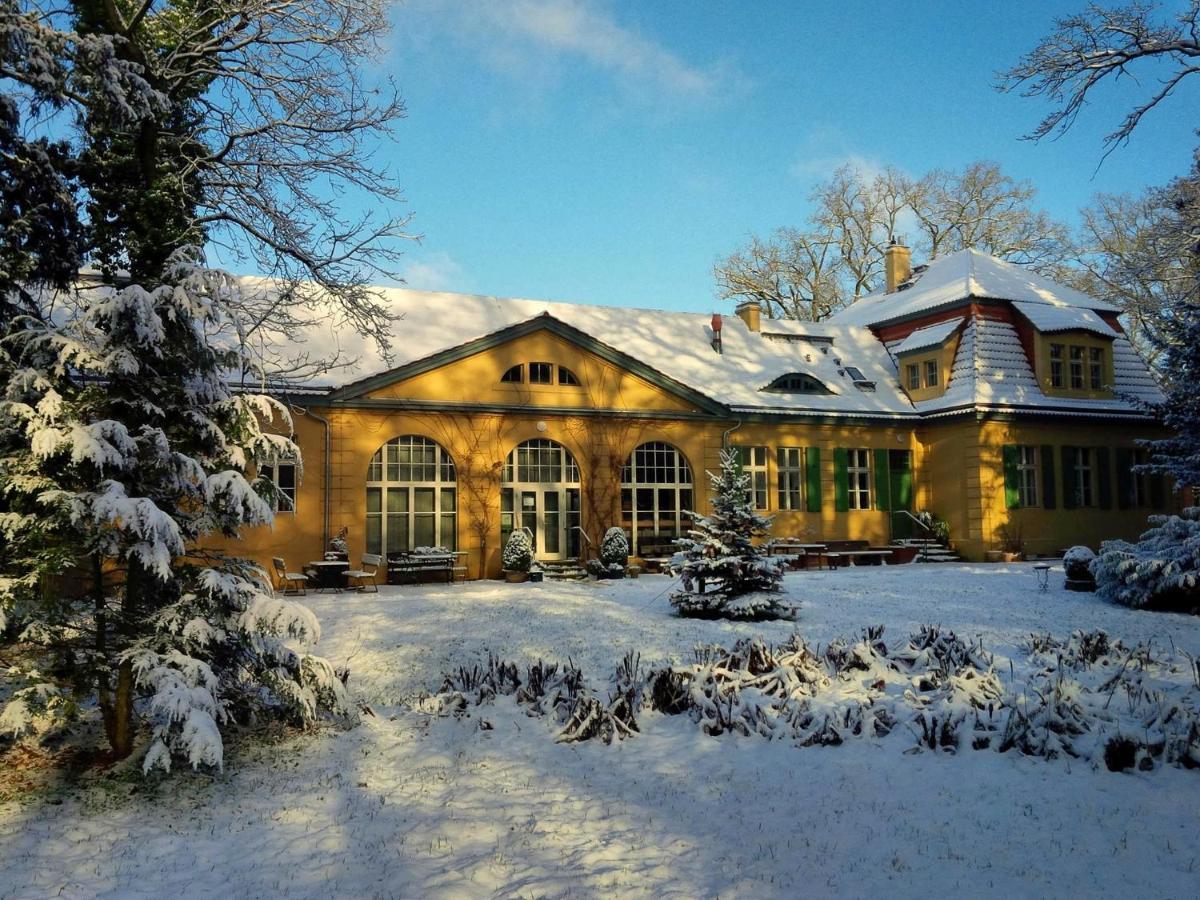 ホテル Kavaliershaus Krumke - Gaestehaus Im Schlosspark - Schluesselbox - Kein Tv エクステリア 写真